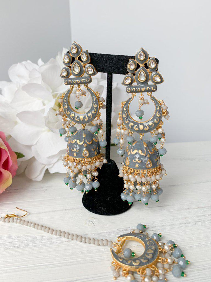 Persuasive in Grey Earrings + Tikka THE KUNDAN SHOP 