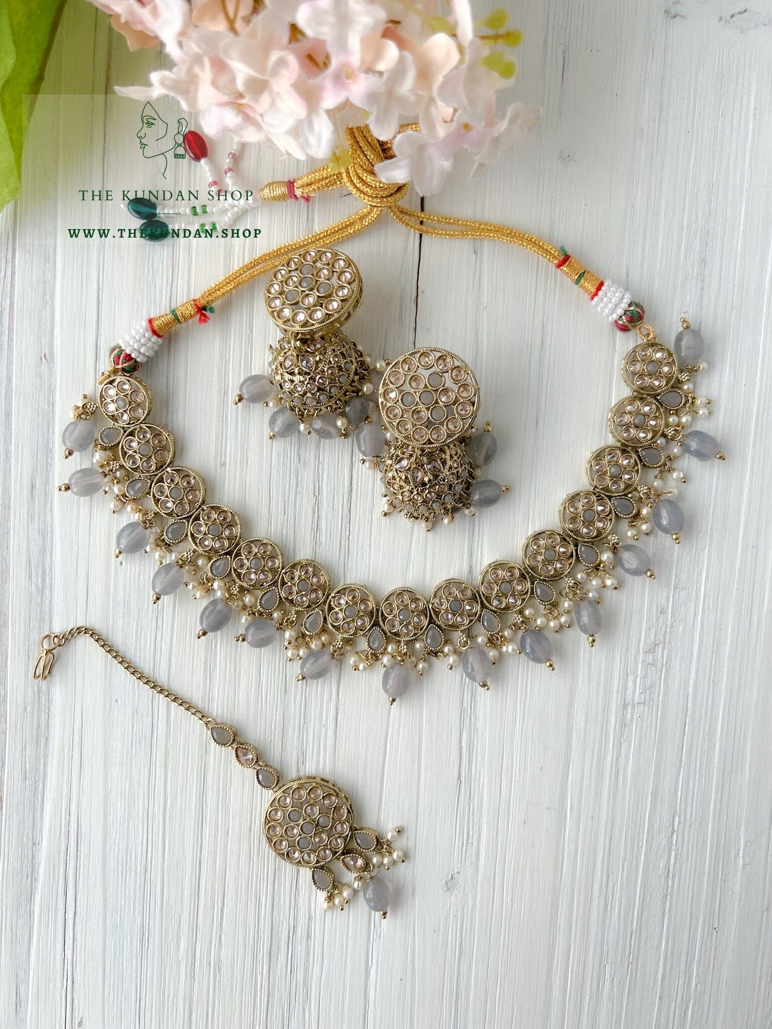A Nice Touch in Grey Necklace Sets THE KUNDAN SHOP 
