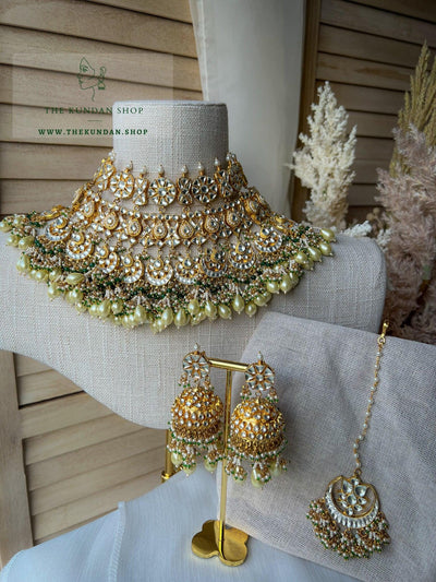 Elysian Kundan in Emerald Necklace Sets THE KUNDAN SHOP 