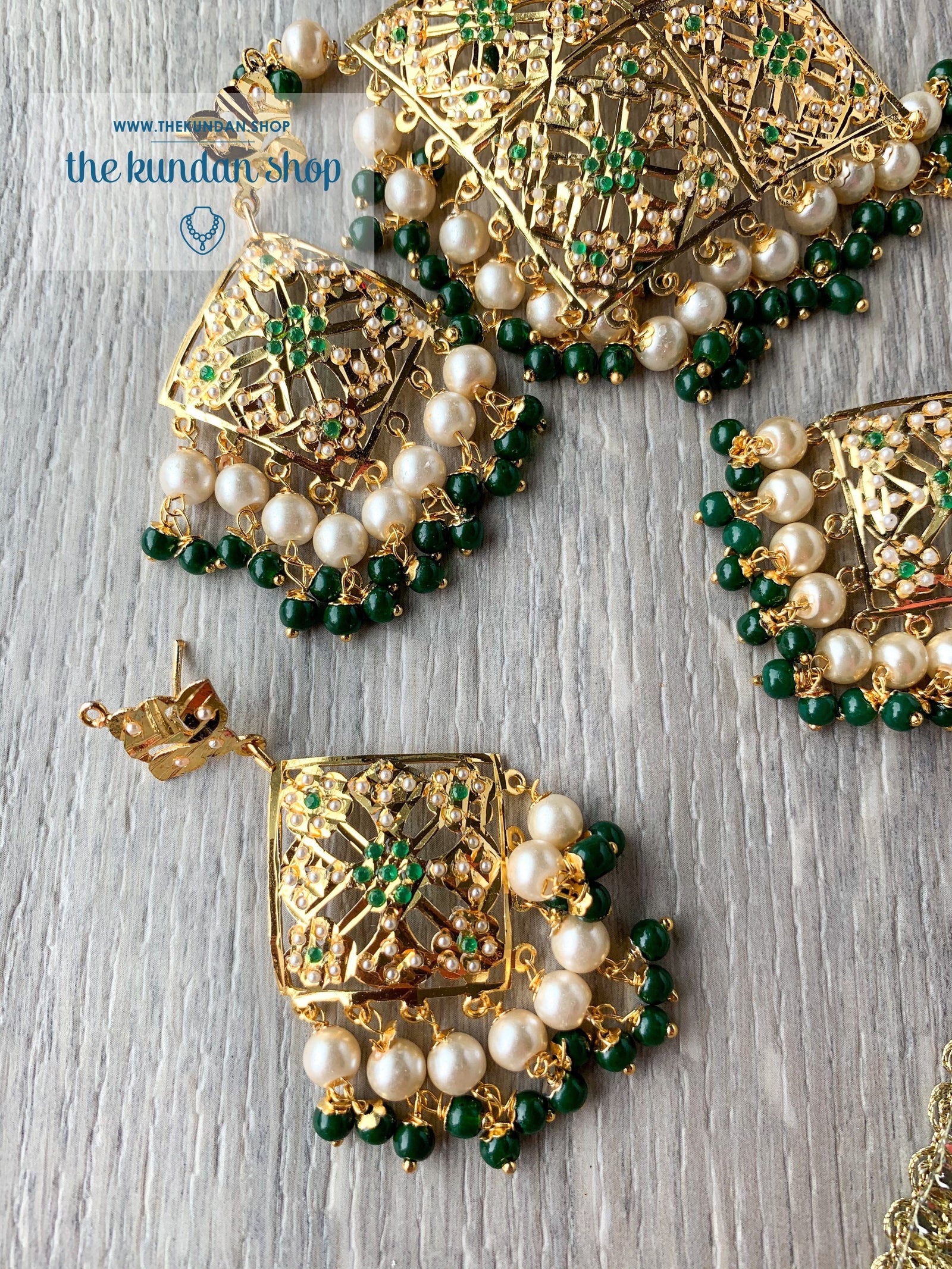 Mesmerized Choker in Green Necklace Sets THE KUNDAN SHOP 