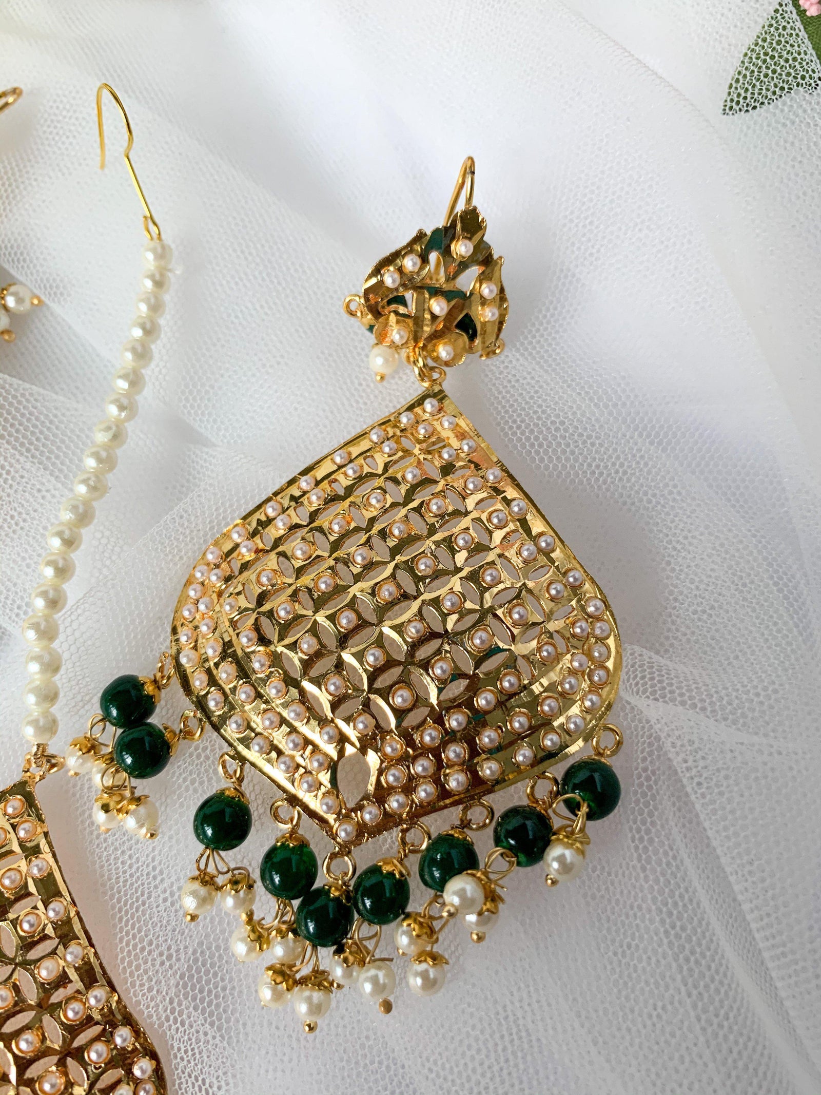 Attainable in Green Earrings + Tikka THE KUNDAN SHOP 