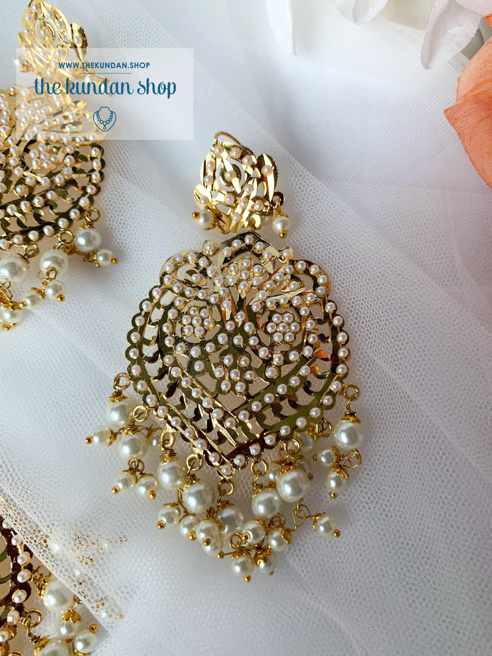Steady in Pearl Earrings + Tikka THE KUNDAN SHOP 
