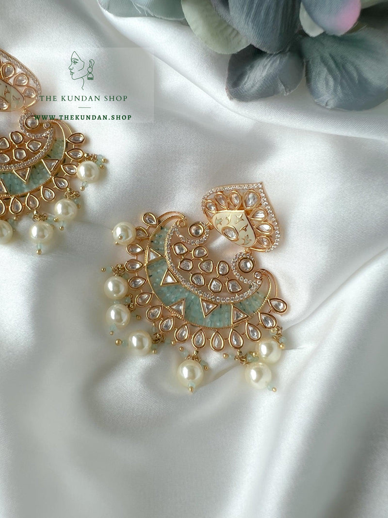 Kundan in a Spade Earrings THE KUNDAN SHOP 