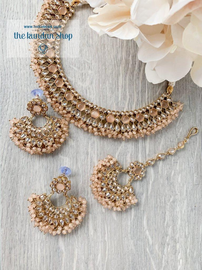 Reluctance in Light Peach Necklace Sets THE KUNDAN SHOP 