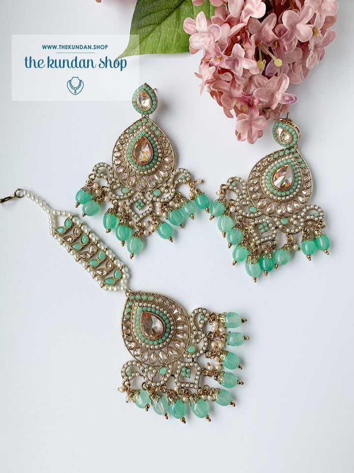 Qualified in Mint Earrings + Tikka THE KUNDAN SHOP 