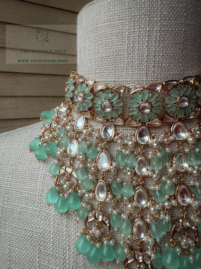 Riveting in Mint Necklace Sets THE KUNDAN SHOP 
