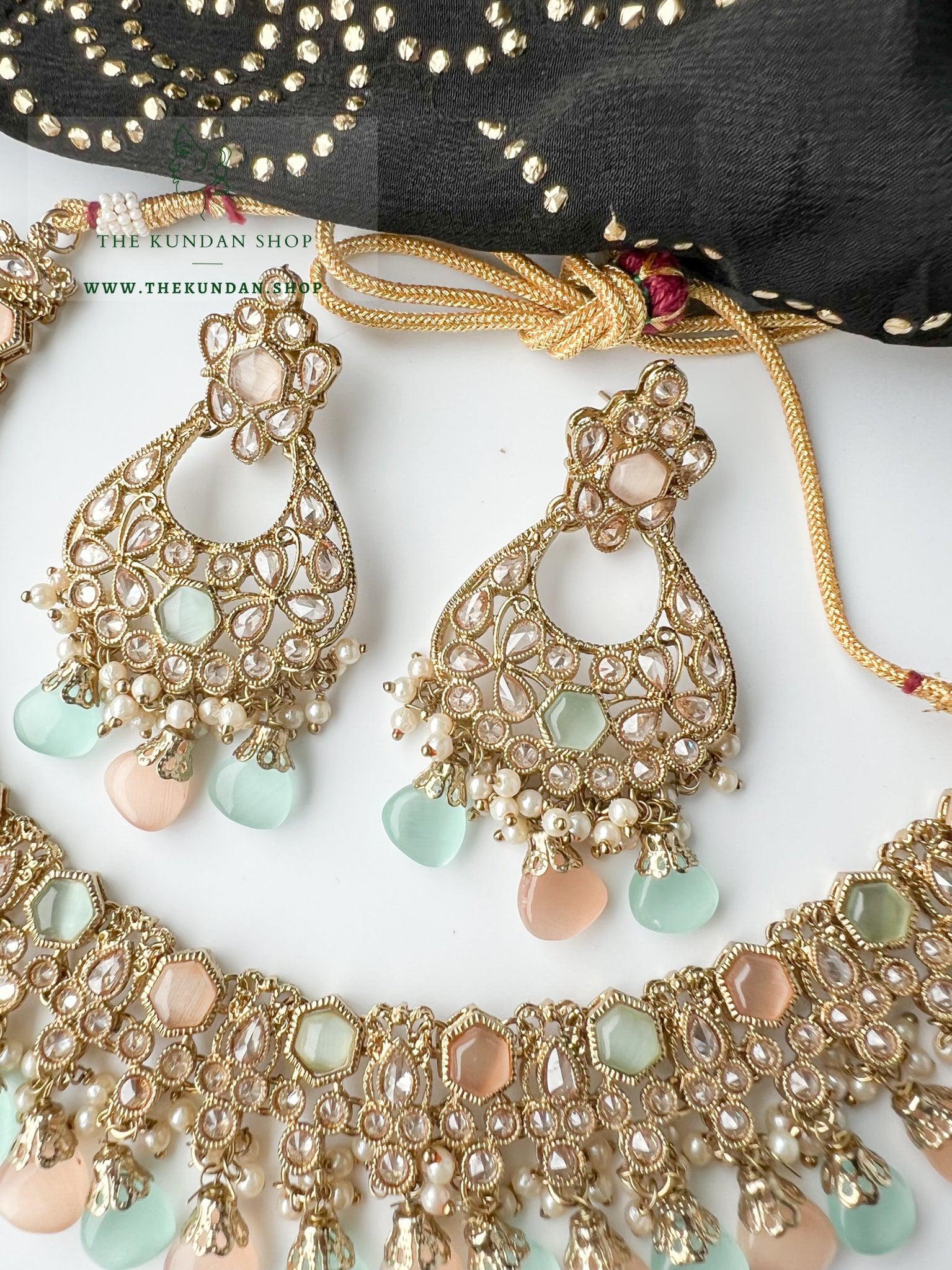 Headliner in Mint & Peach Necklace Sets THE KUNDAN SHOP 