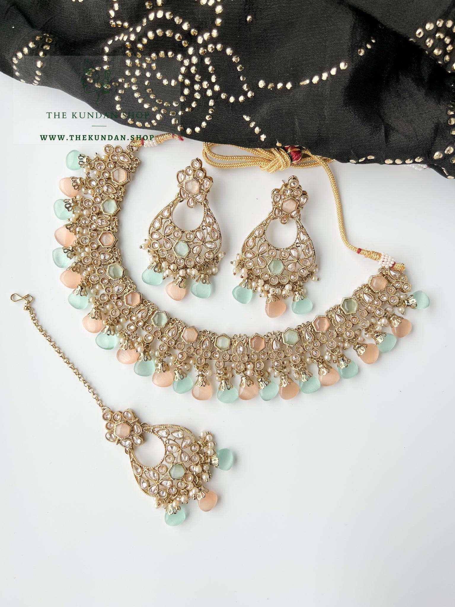 Headliner in Mint & Peach Necklace Sets THE KUNDAN SHOP 