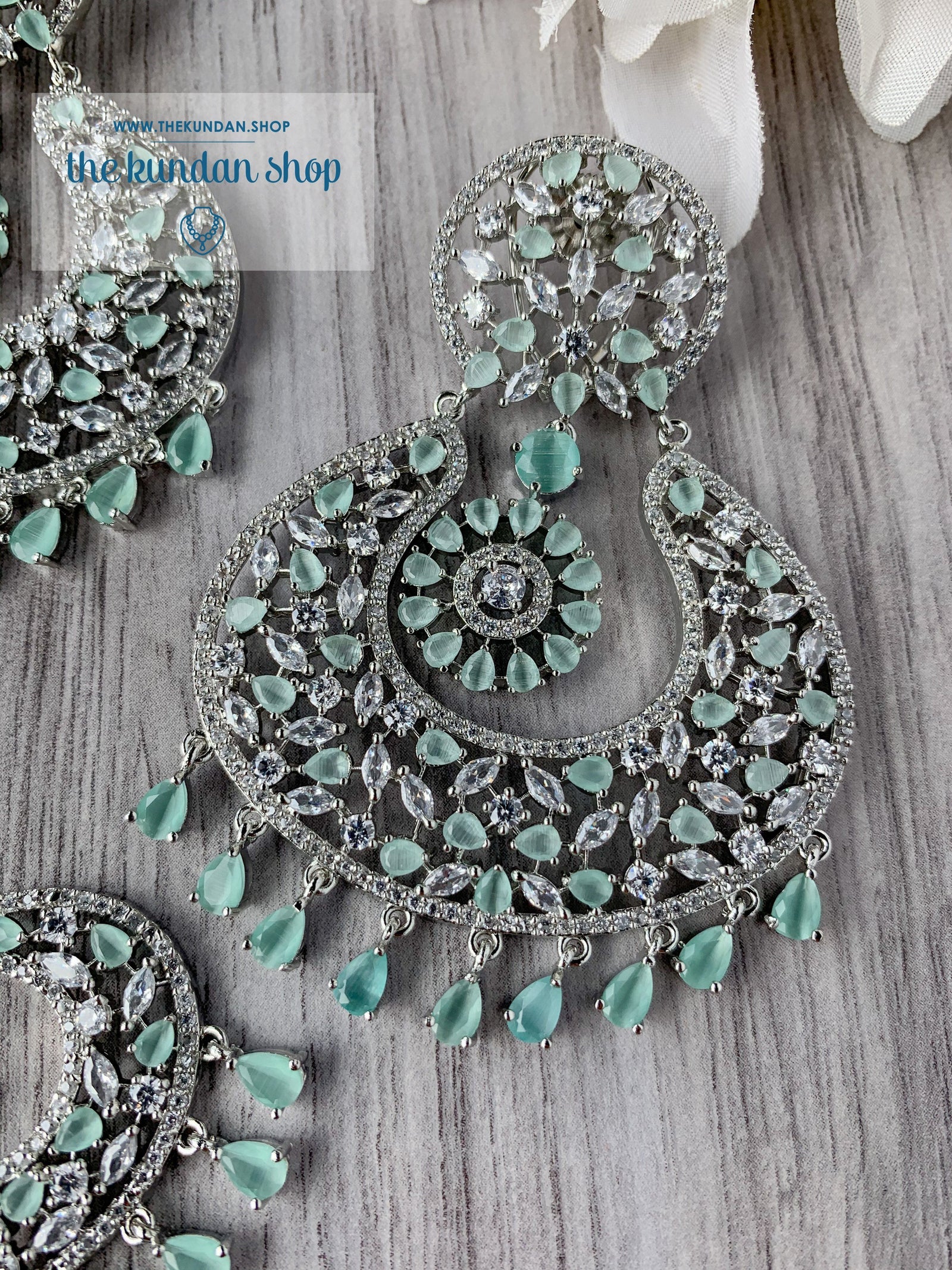 Brilliance in Silver & Mint Earrings + Tikka THE KUNDAN SHOP 