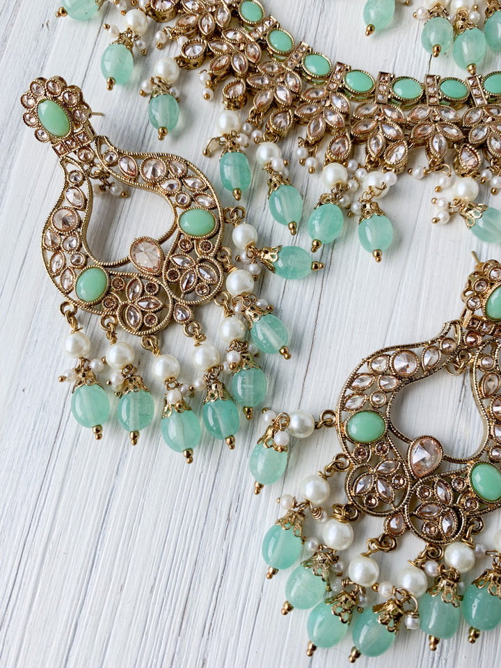 Runaway in Mint Necklace Sets THE KUNDAN SHOP 
