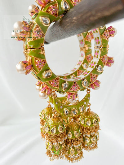 Meenakari Textures in Olive Green Bangles THE KUNDAN SHOP 