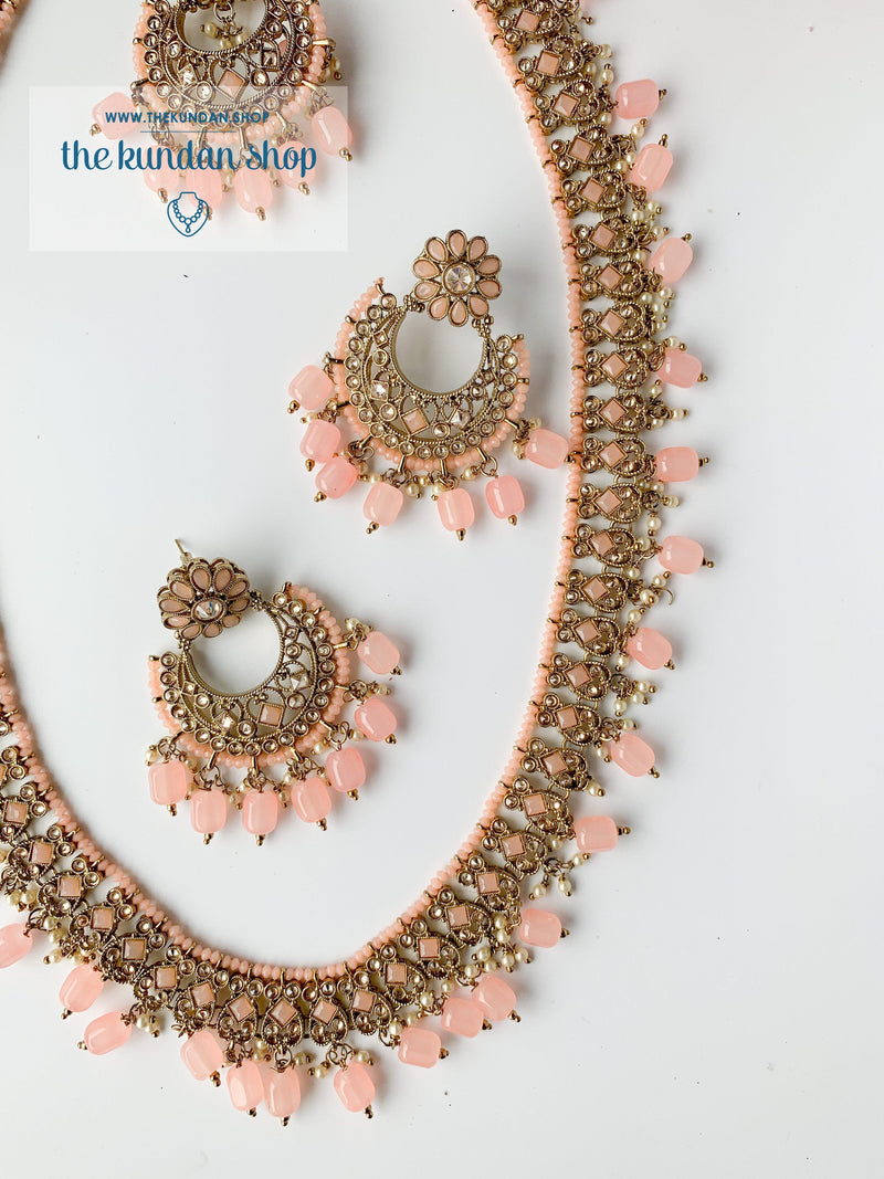 Dynamic in Peach Necklace Sets THE KUNDAN SHOP 