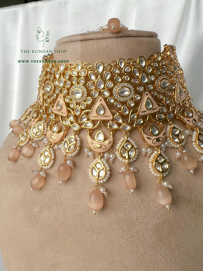 Valued in Peach Necklace Sets THE KUNDAN SHOP 