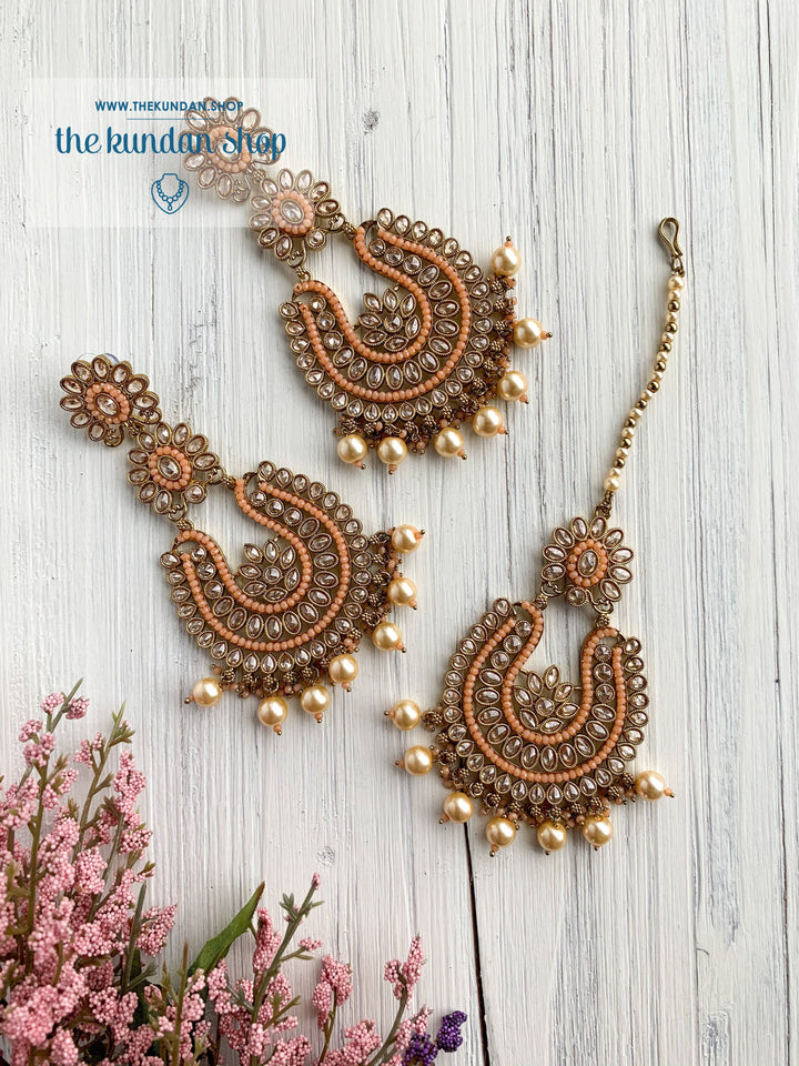 Light-Hearted in Peach Earrings + Tikka THE KUNDAN SHOP 