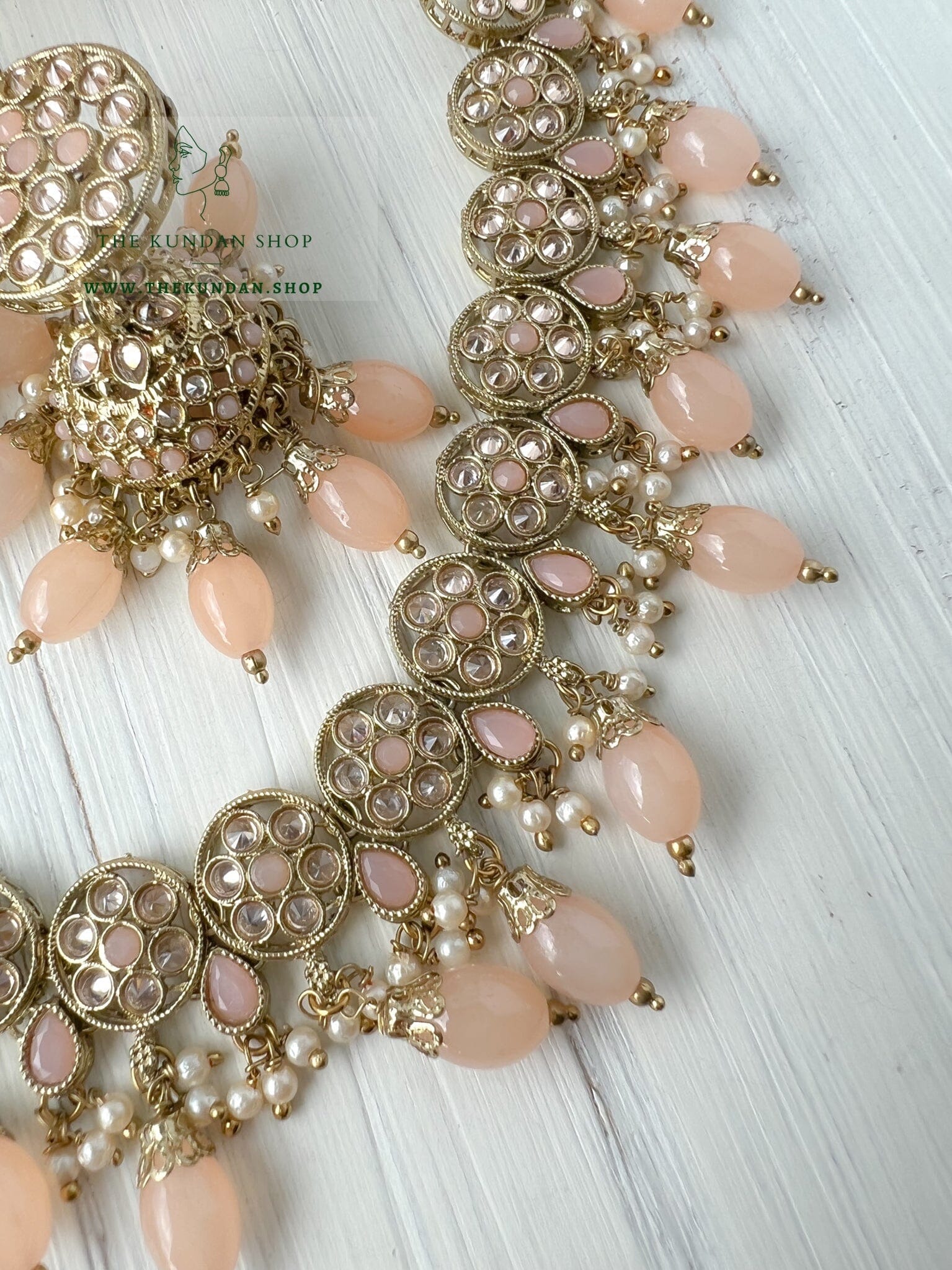 A Nice Touch in Peach Necklace Sets THE KUNDAN SHOP 