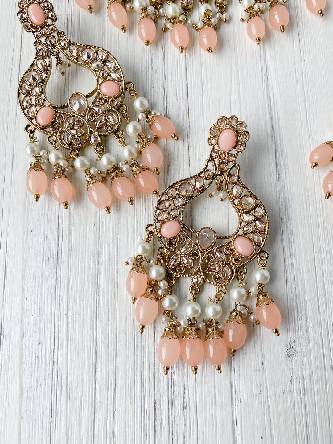 Runaway in Peach Necklace Sets THE KUNDAN SHOP 