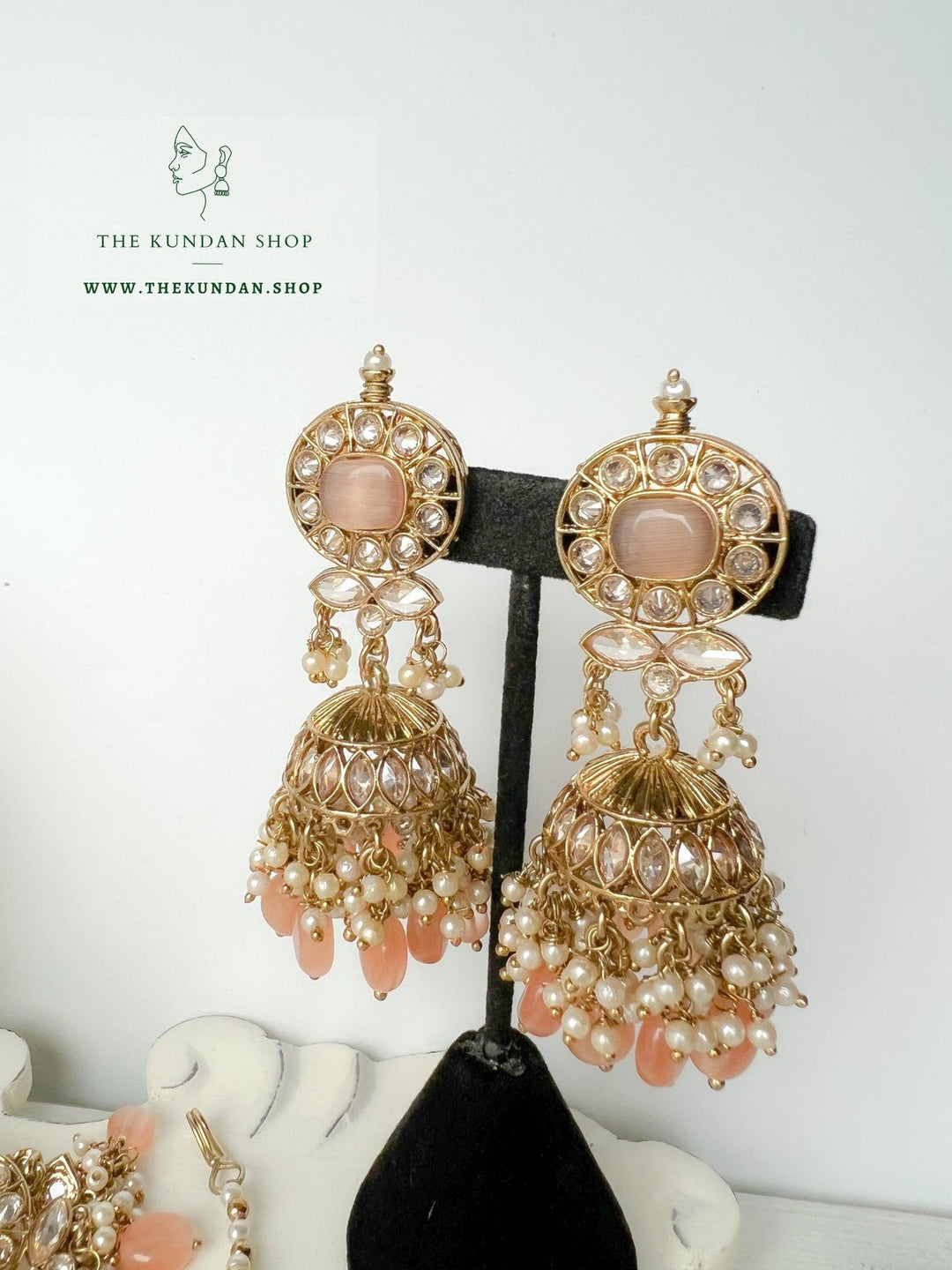 Temptation in Peach Necklace Sets THE KUNDAN SHOP 
