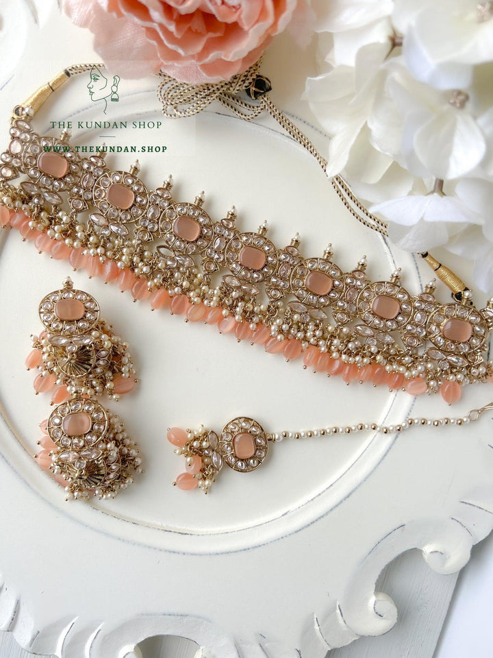 Temptation in Peach Necklace Sets THE KUNDAN SHOP 