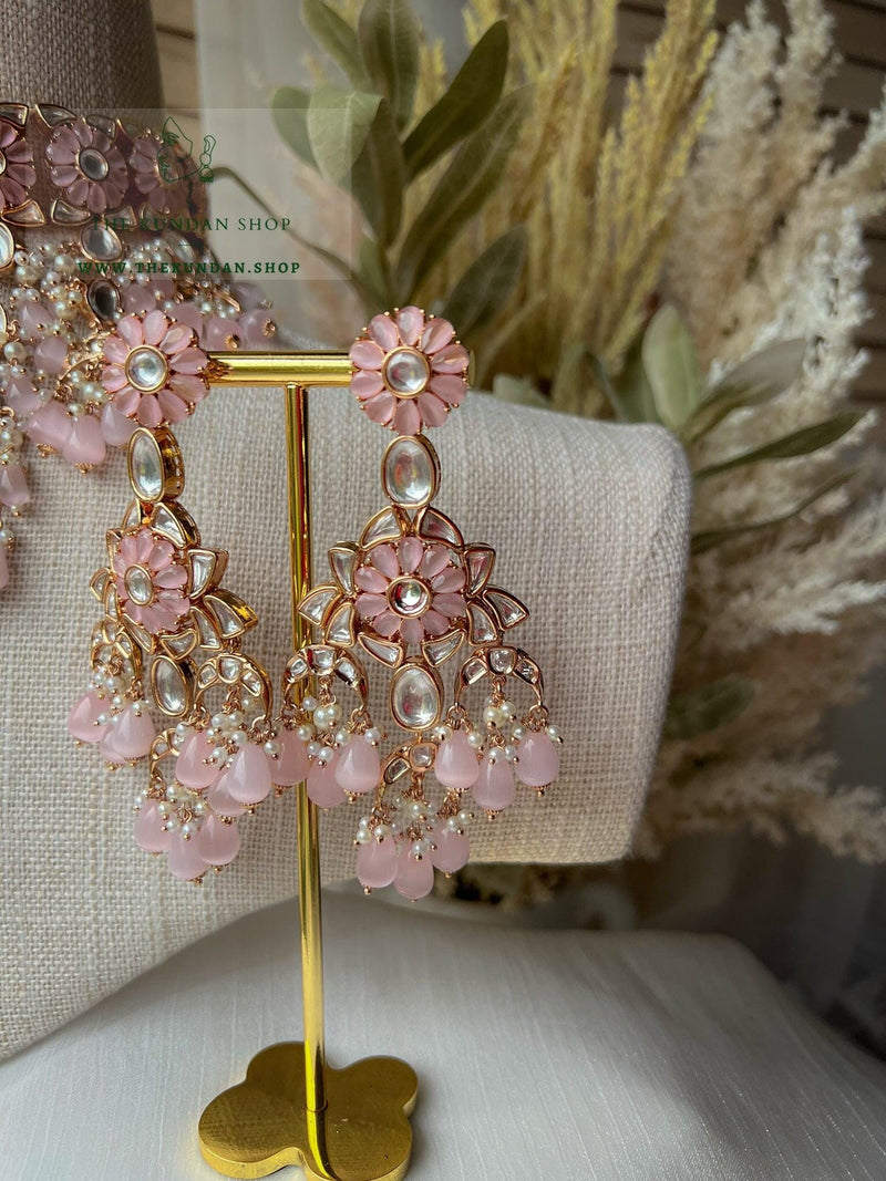 Riveting in Pink Necklace Sets THE KUNDAN SHOP 