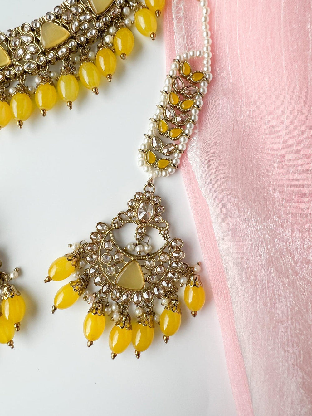 Pristine in Yellow Necklace Sets THE KUNDAN SHOP 
