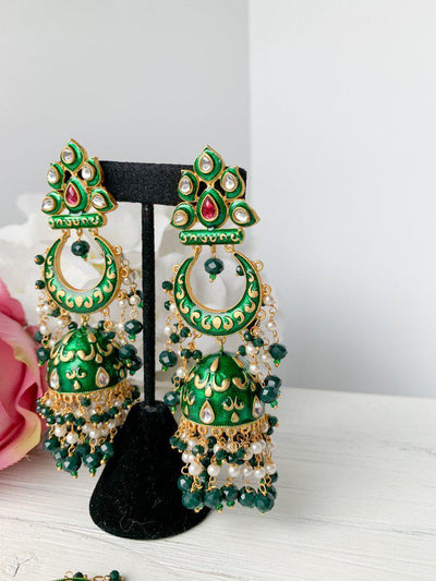 Persuasive in Green Earrings + Tikka THE KUNDAN SHOP 