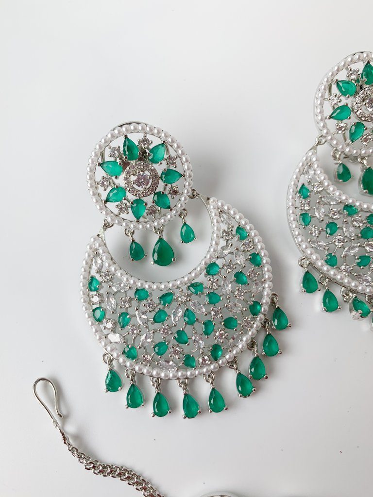 Decisive in Silver & Emerald Earrings + Tikka THE KUNDAN SHOP 