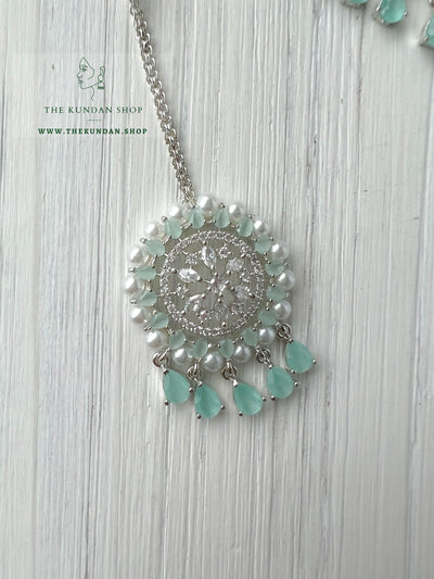 A Teardrop Stone in Silver & Mint Necklace Sets THE KUNDAN SHOP 