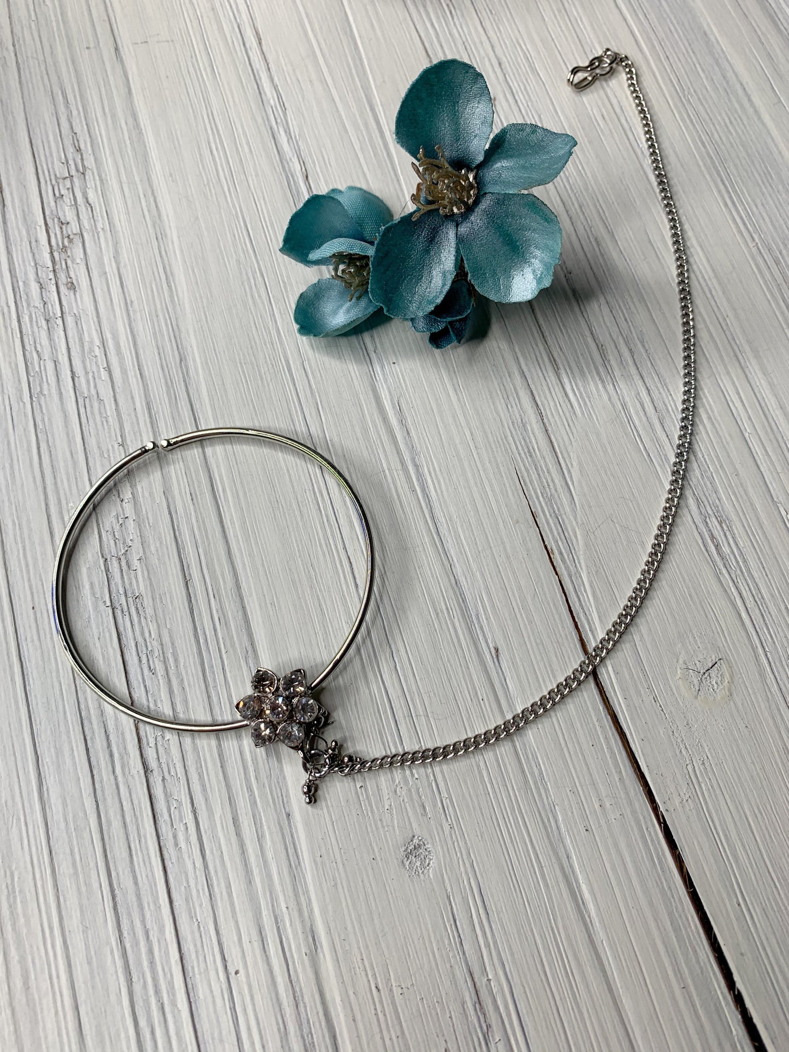 Flower Silver Naath (Clip On) Naath THE KUNDAN SHOP 
