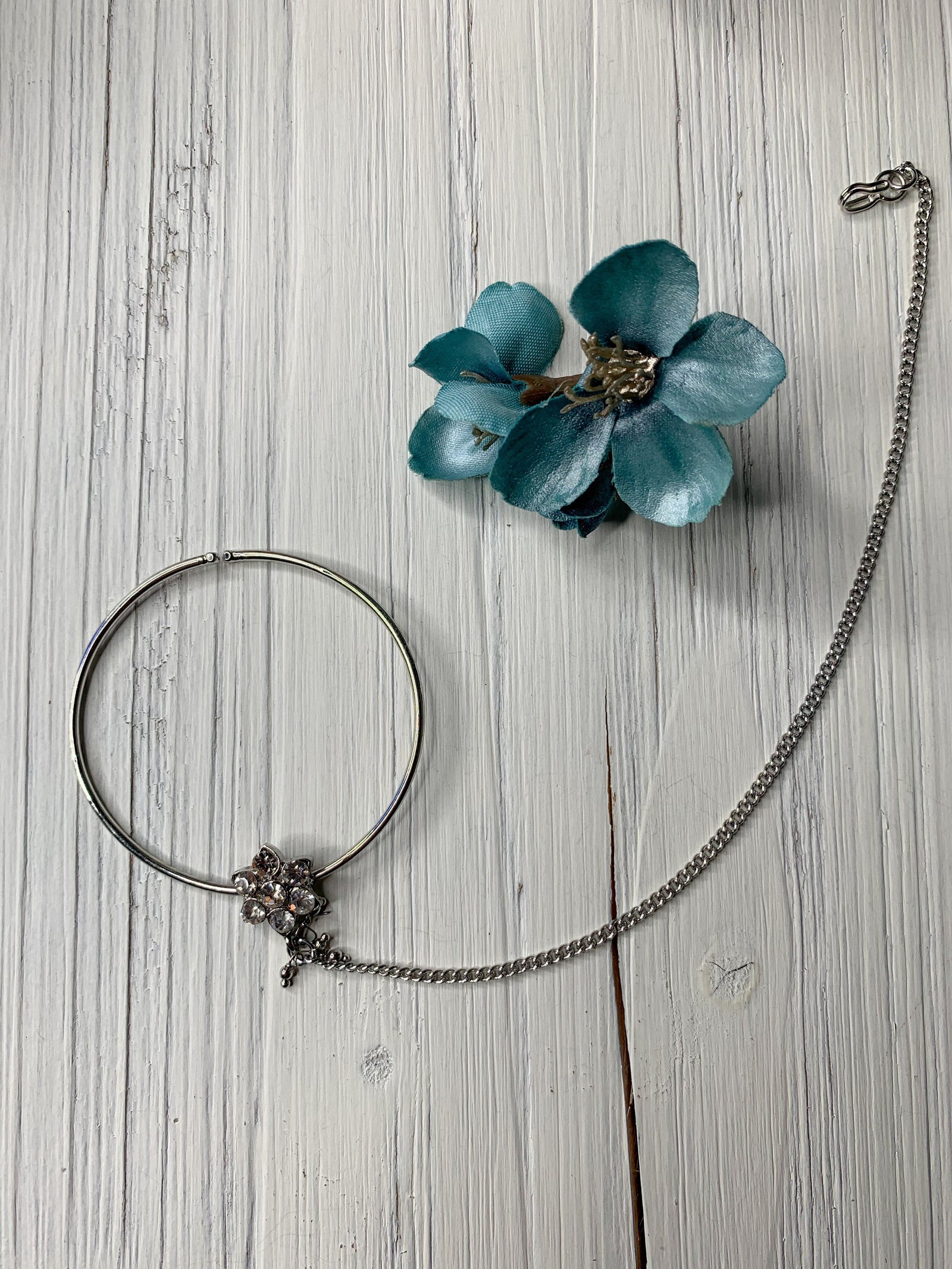 Flower Silver Naath (Clip On) Naath THE KUNDAN SHOP 