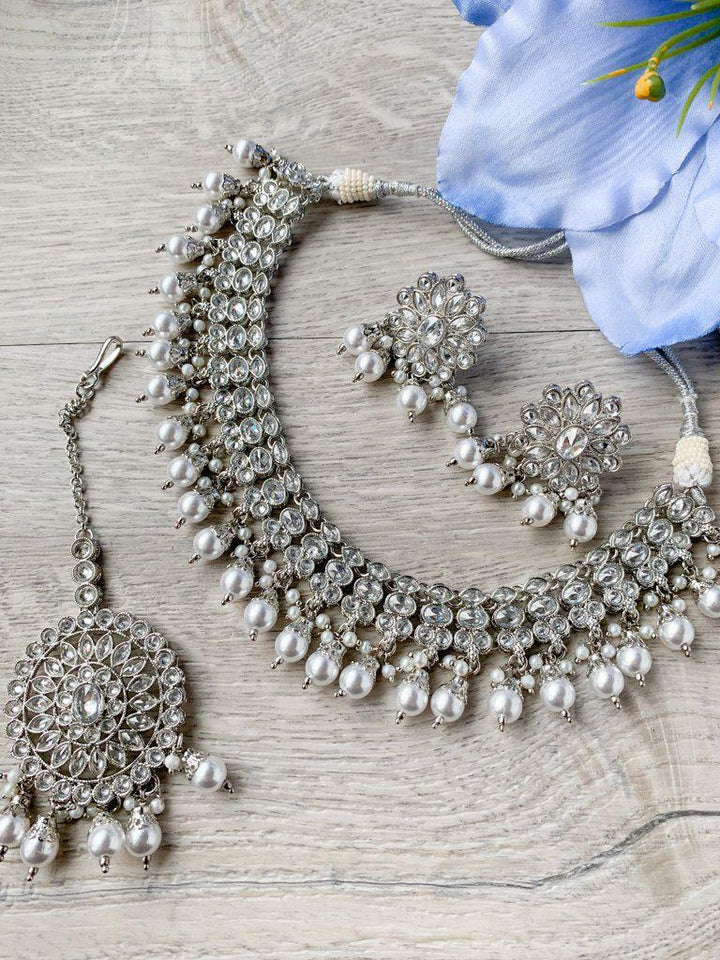 Bewilder in Silver Necklace Sets THE KUNDAN SHOP 