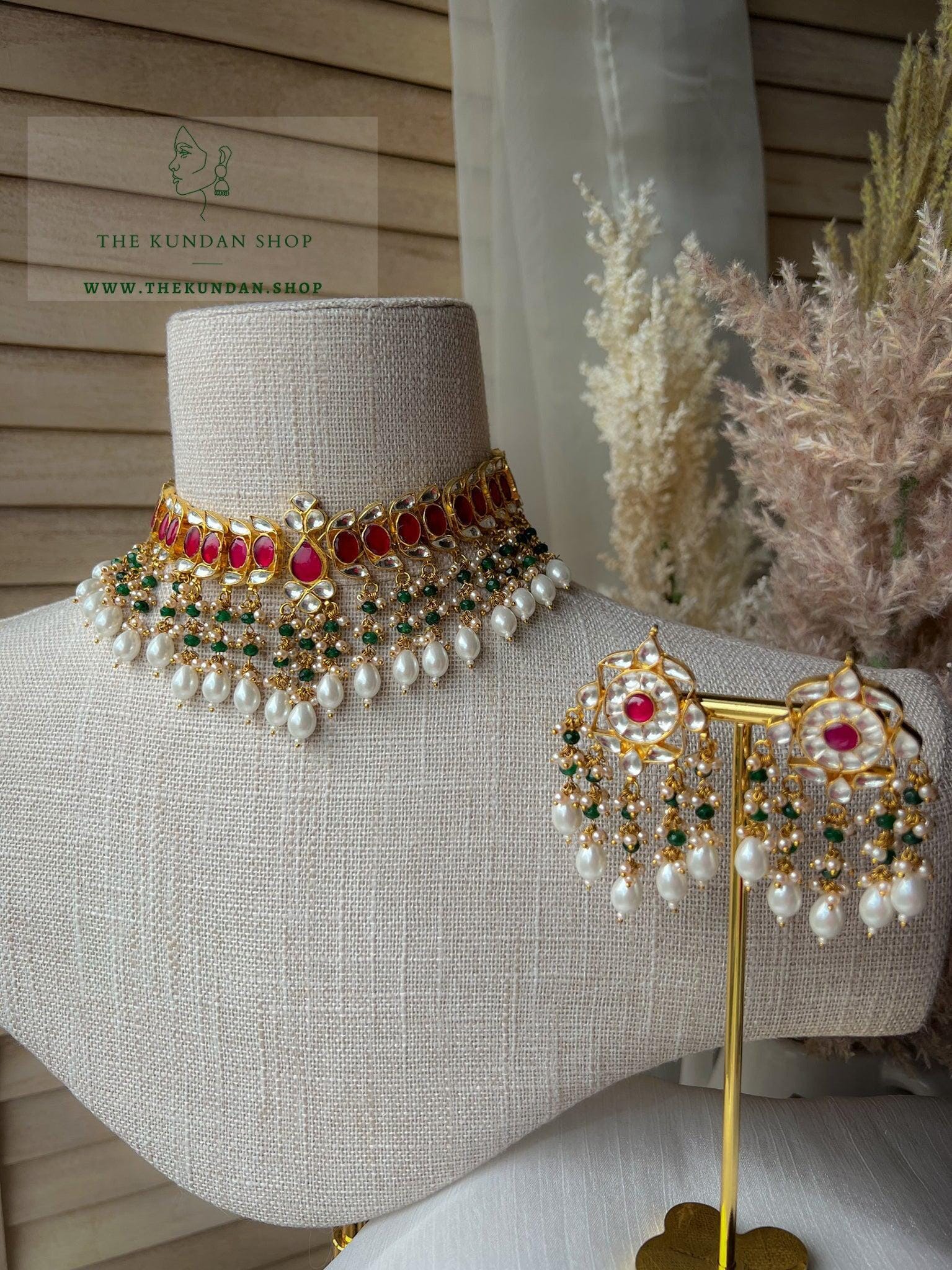 Naive in Kundan Necklace Sets THE KUNDAN SHOP 