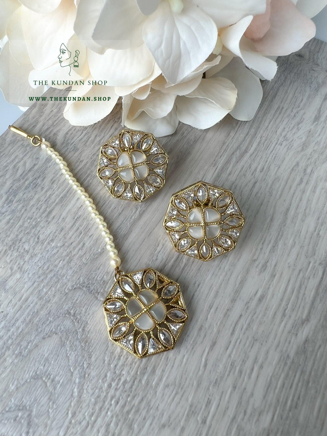 Center Charm Tikka Set Ring THE KUNDAN SHOP Off White 