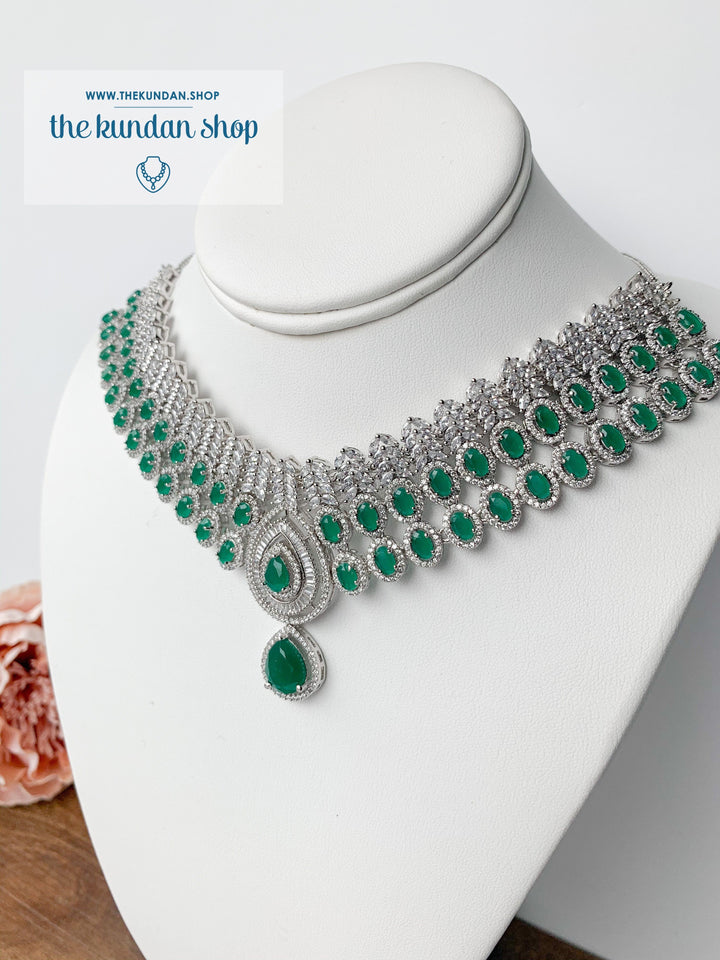 Veiled in Emerald Necklace Sets THE KUNDAN SHOP 