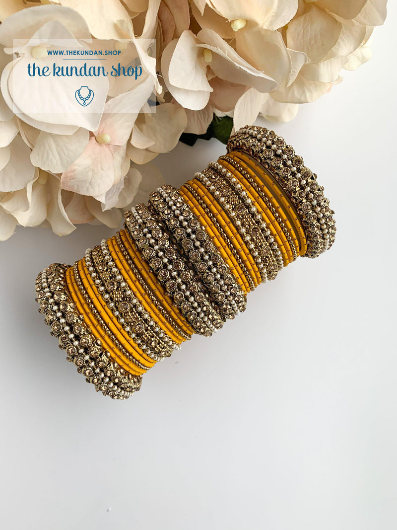 Dotted Bangle Set in Pearl & Yellow Bangles THE KUNDAN SHOP 