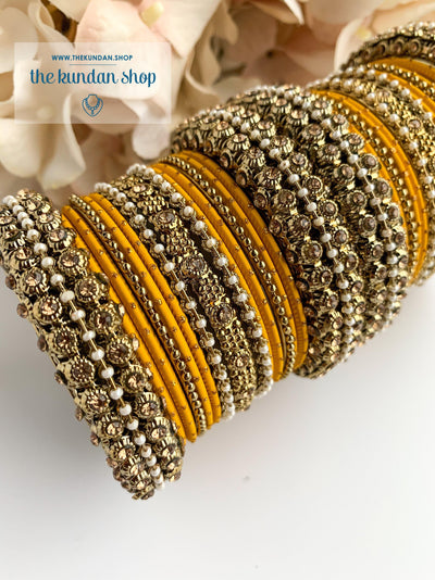 Dotted Bangle Set in Pearl & Yellow Bangles THE KUNDAN SHOP 