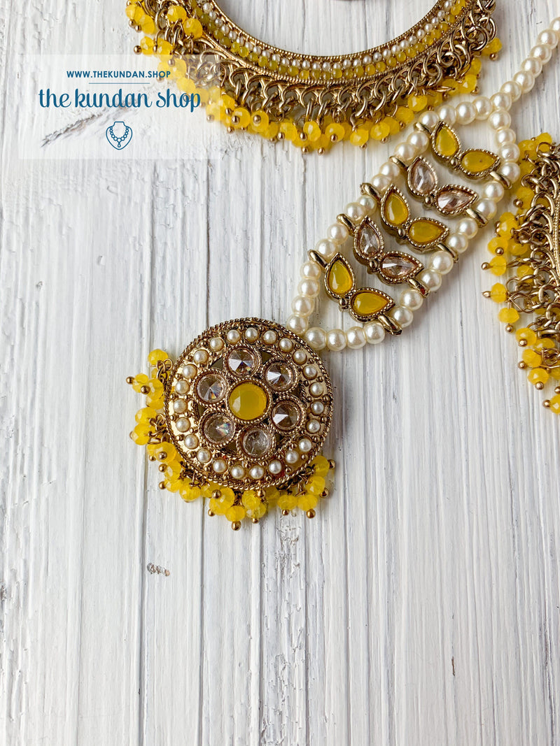 Ardent in Yellow Earrings + Tikka THE KUNDAN SHOP 