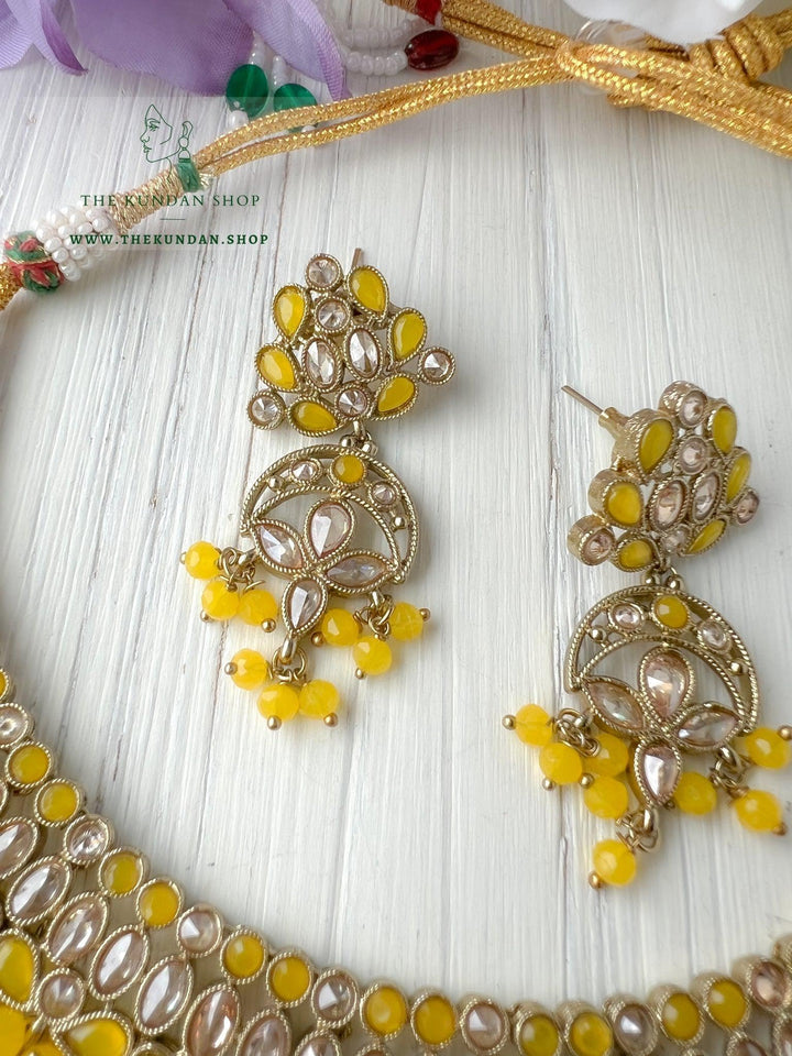 Sensitive in Yellow Necklace Sets THE KUNDAN SHOP 