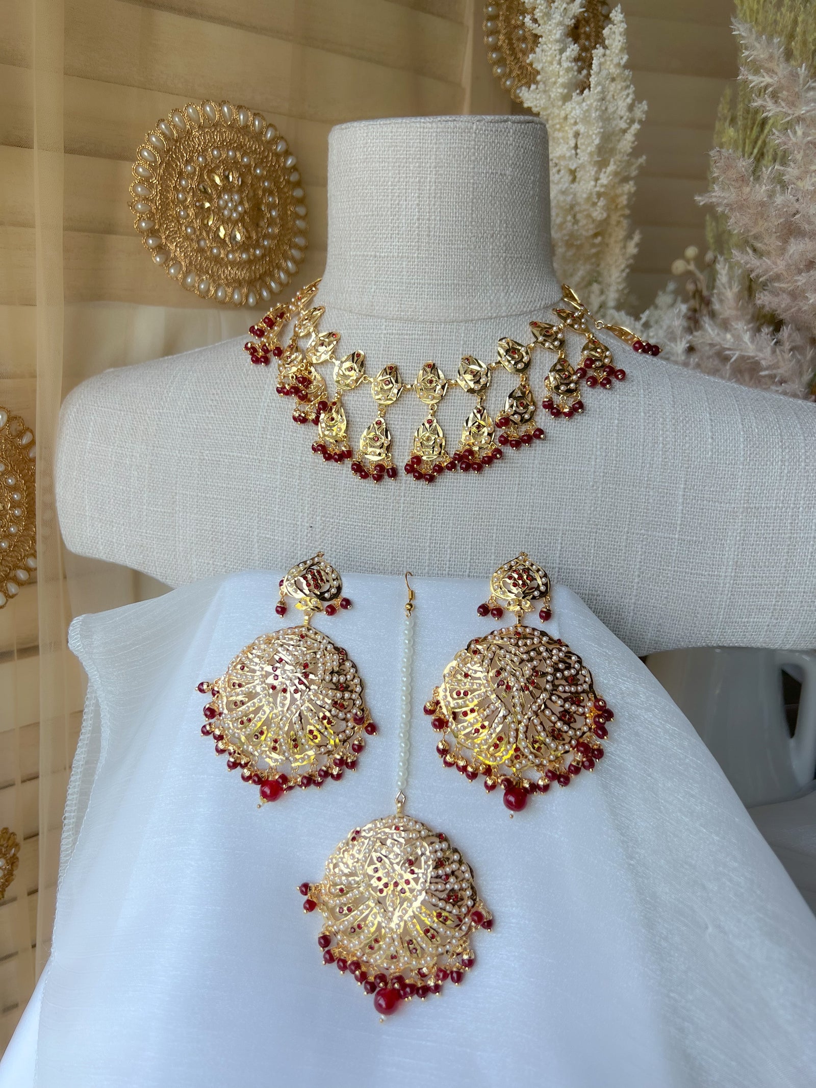 Smitten in Ruby Necklace Sets THE KUNDAN SHOP 