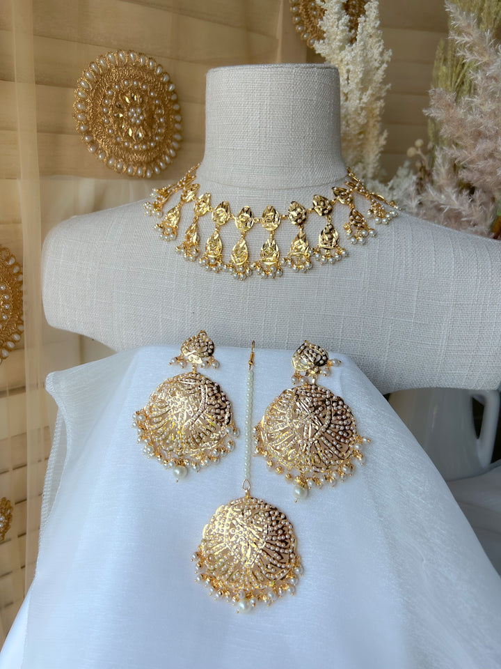 Smitten in Pearl Necklace Sets THE KUNDAN SHOP 